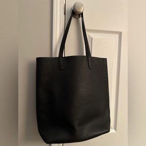 Cuyana Black Tall Classic Tote